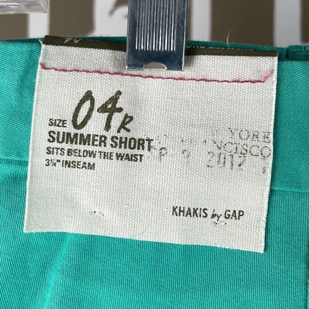 NEW GAP Summer Short 4 - Picture 5 of 9